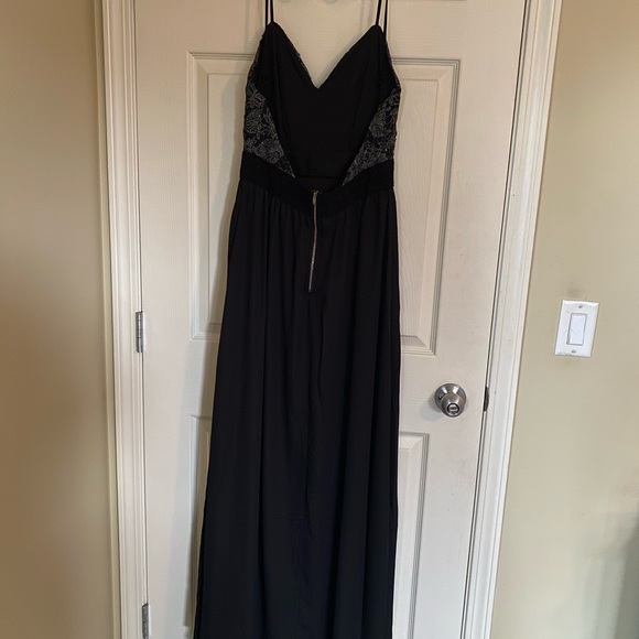 Prom/Wedding - Backless Black Maxi Dress w/ Lace & Silver Floral Details - SizeM - Picture 12 of 12